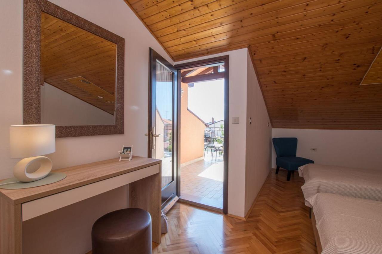 Apartment Gaudeamus อูมัค ภายนอก รูปภาพ