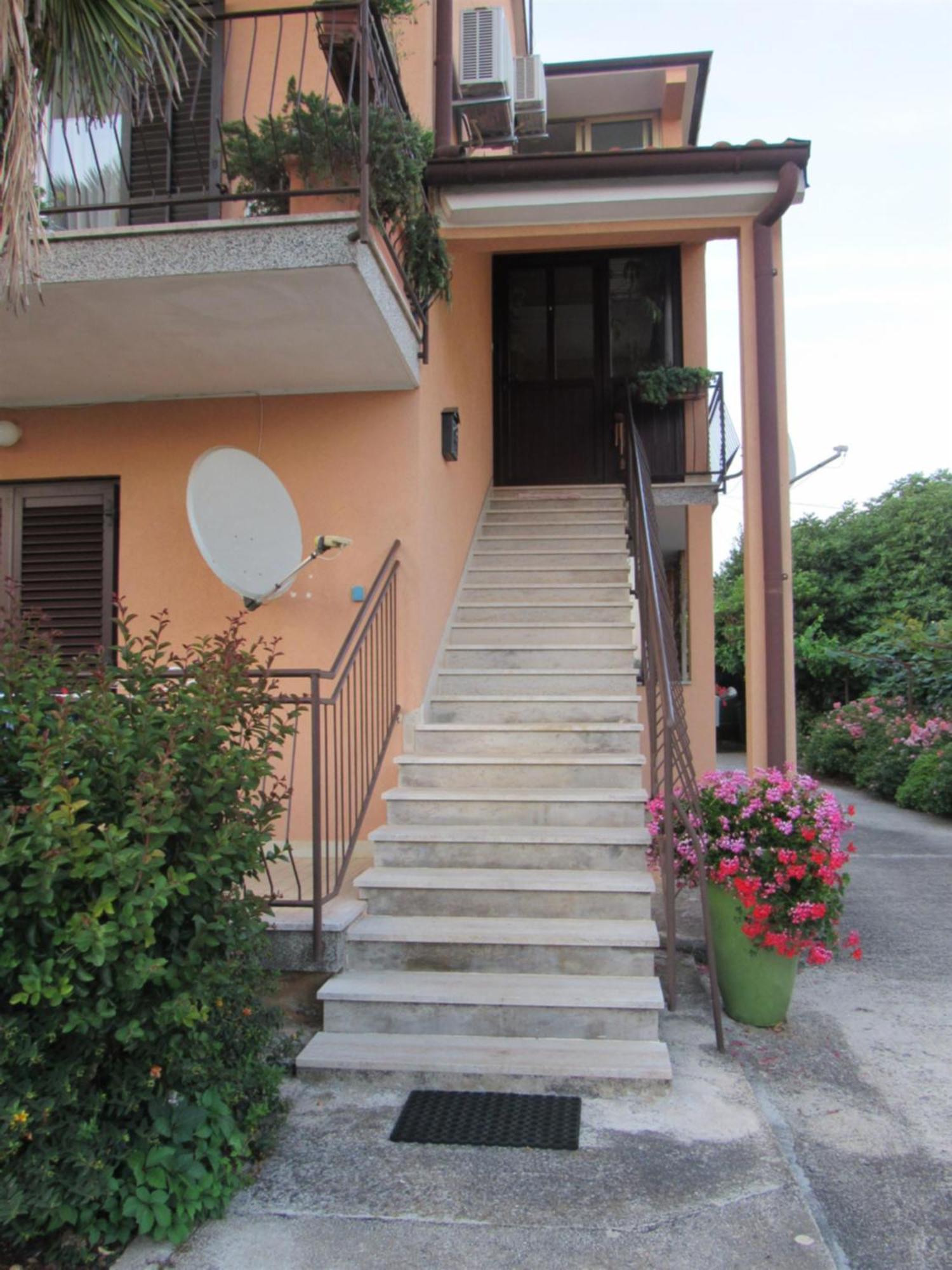Apartment Gaudeamus อูมัค ภายนอก รูปภาพ